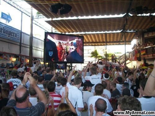 Mallorca Urlaubsbild - EM 2008 Bierkönig Deutschland - Portugal