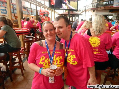 Mallorca Urlaubsbild - Emmi mit eine andere Frau 