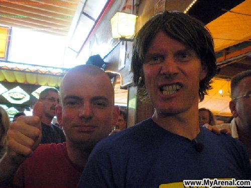 Mallorca Urlaubsbild - Emmi und Mickie Krause im BIerkönig 