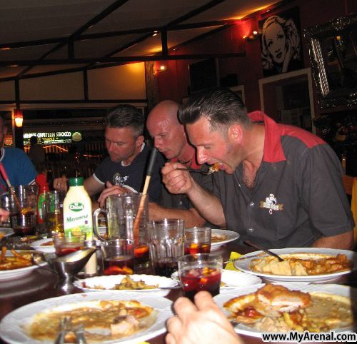 Mallorca Urlaubsbild - muß sein: Essen, natürlich in der Pfeffermühle