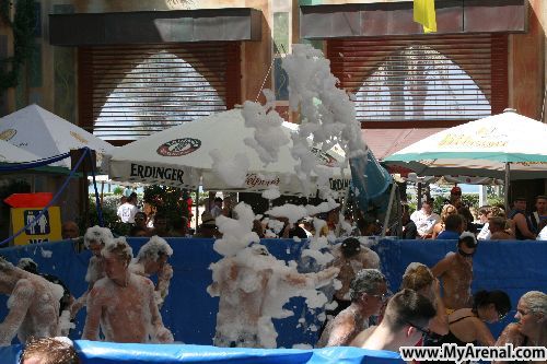 Mallorca Urlaubsbild - Schaumparty  2 Megapark Juli 09