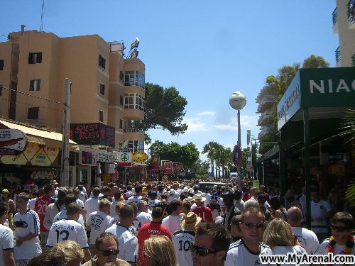 Mallorca Urlaubsbild - Schinkenstraße Mallorca nach Deutschland:Serbien